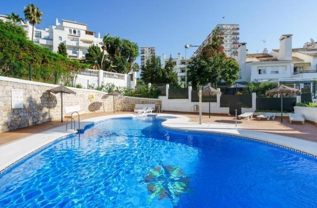 Ferienwohnung Apartamento Cerca Del Mar Con Piscina Y Parking. Benalmádena Exterior foto